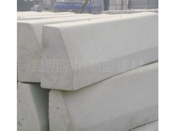 云南混凝土路沿石如何做好防水處理？ 